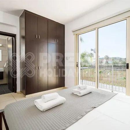 Villa Cherry Palm