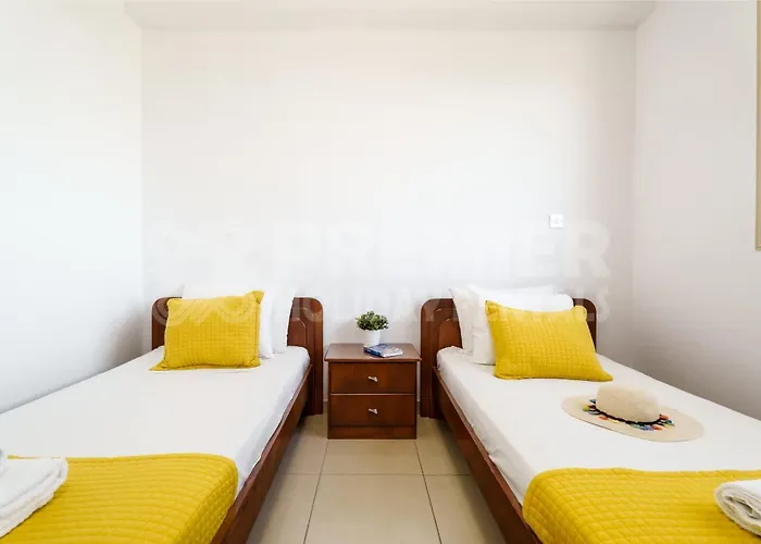 וילה Cherry Palm פרוטאראס