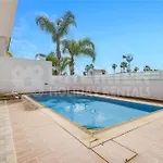 فيلة Cherry Palm بروتاراس