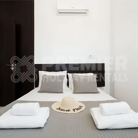 Villa Cherry Palm *